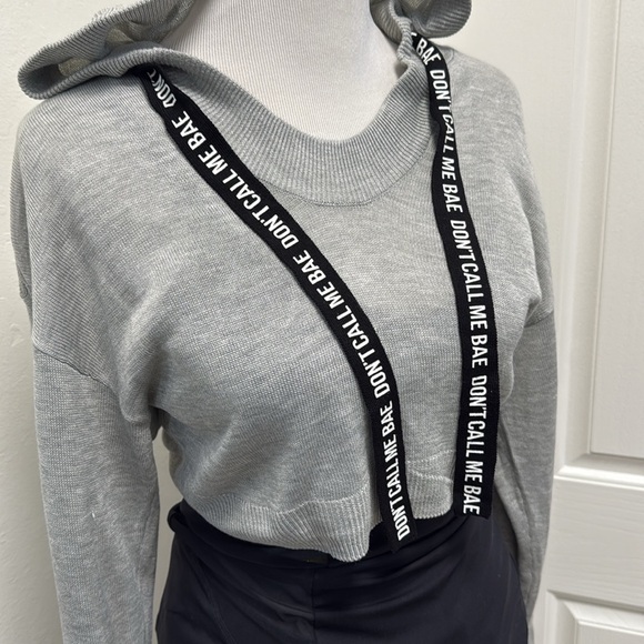 Forever 21 Cropped Sweater - Picture 2 of 2